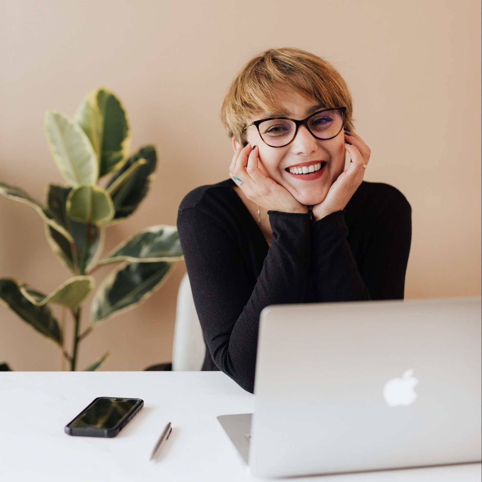 let your visitors reach out to you and speak their hearts out on your reviews section