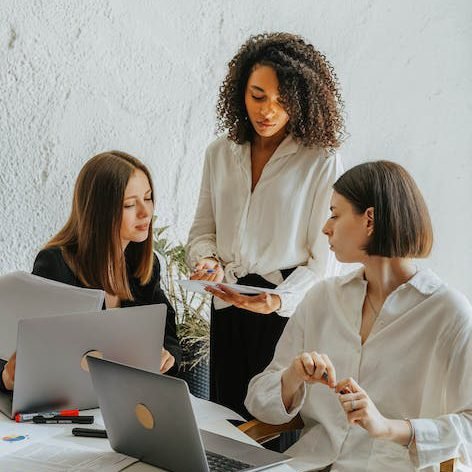 give your visitors the element of surprise with popups to boost sales